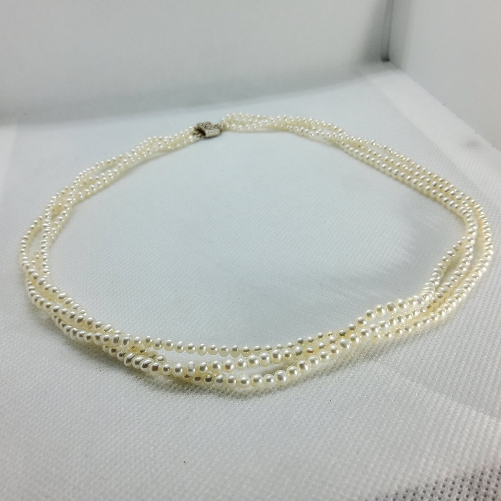 Pearlfection Triple Strand - Picture 3 of 9